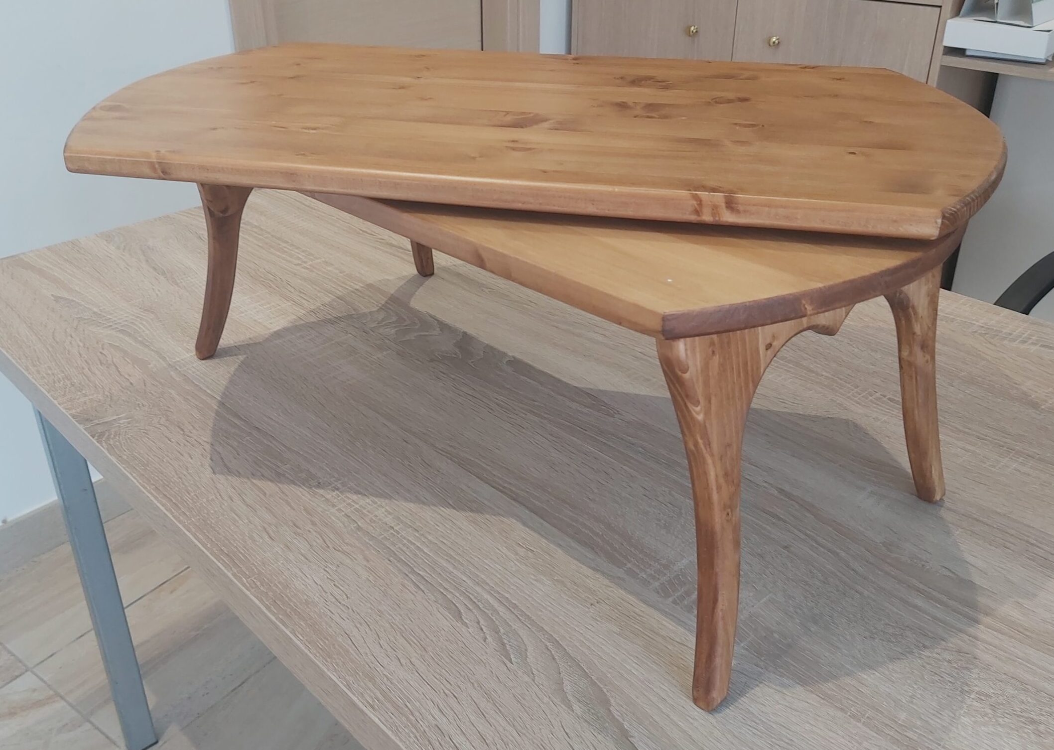 alzatina girevole in legno artigianale eleganza e funzionalità made in italy